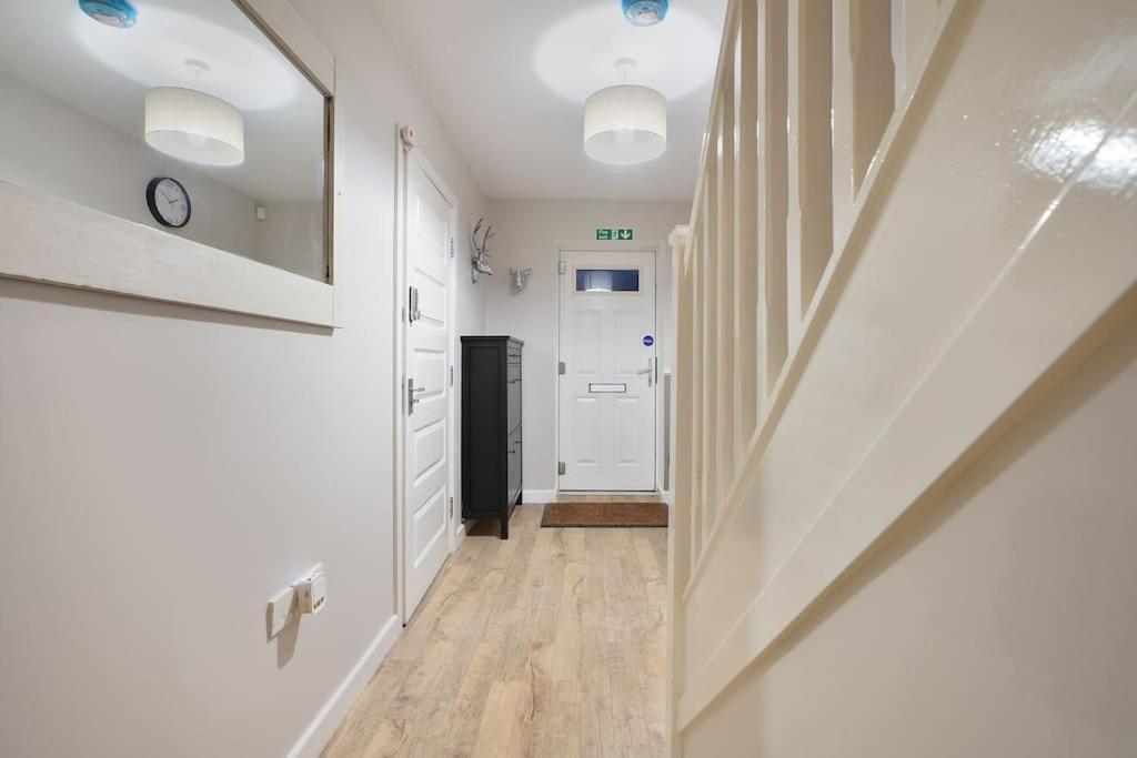 שפילד Stradbroke House - 5 Bed Townhouse, Sleeps 11, Great For Group Stays & Workers, Free Parking & Netflix - Hosted By Stay Host Save מראה חיצוני תמונה